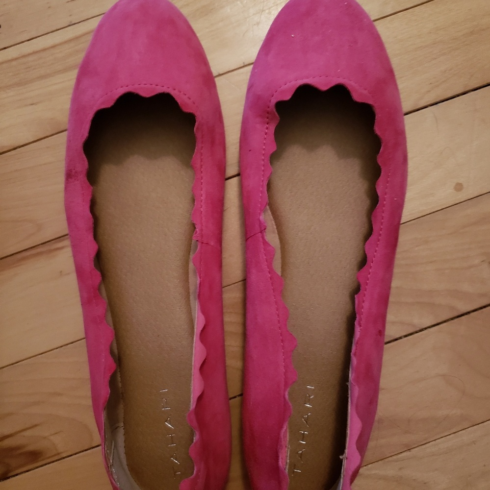 Tahari flats